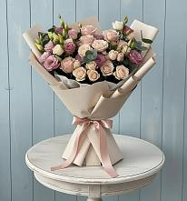 Букет цветов из:  Розы и Лизиантусы в Феодосии
