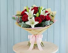 Букет цветов из:  Лилии и Розы #REPLACE_PRED# Феодосии