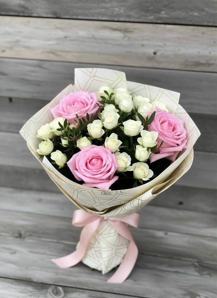 Букет цветов из: Розы в Феодосии