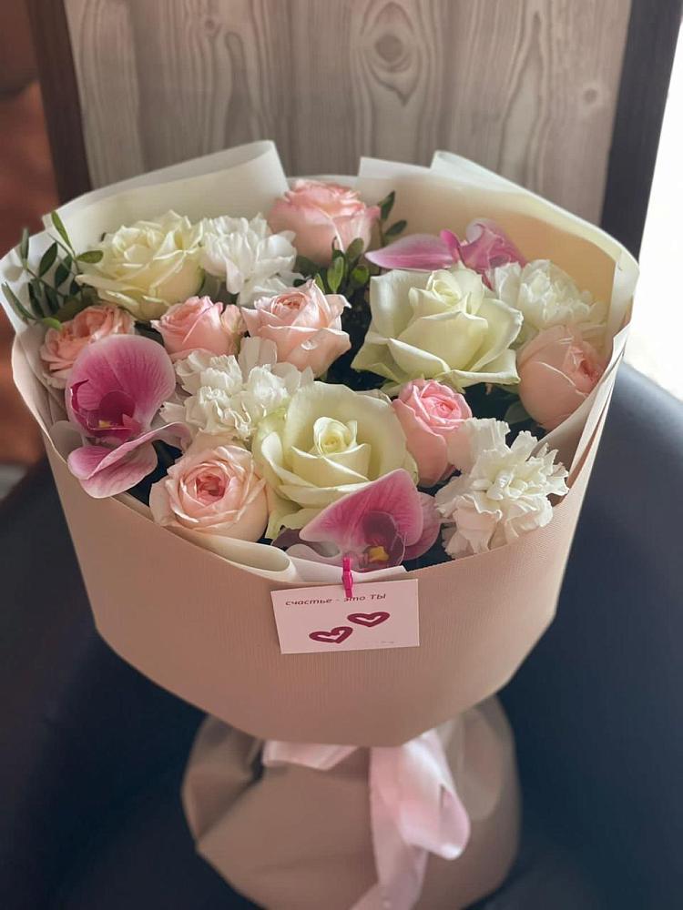 Букет цветов из: Орхидеи, Розы и Гвоздики в Феодосии