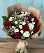 Букет цветов из:  Розы и Альстромерии в Феодосии