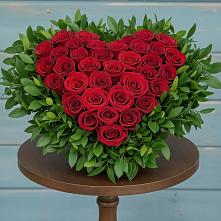 Цветочная композиция из Розы в виде сердца #REPLACE_PRED# Феодосии