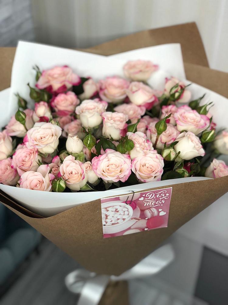 Букет цветов из: Розы в Феодосии