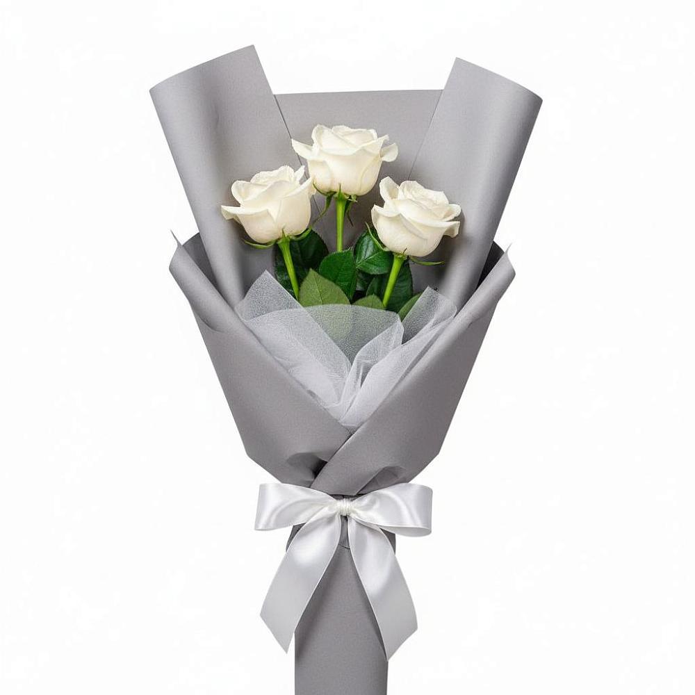 Букет 3 белые розы в Феодосии