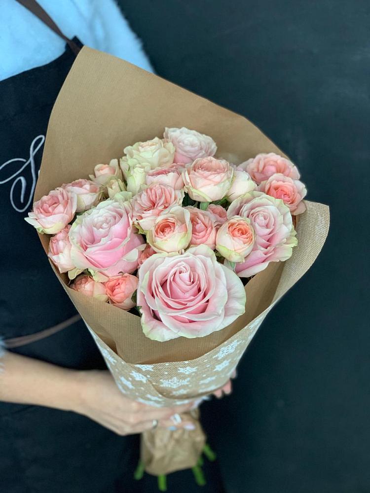 Букет цветов из: Хризантемы и Розы в Феодосии