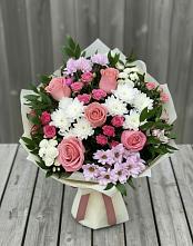 Букет цветов из:  Альстромерии, Гвоздики, Розы и Хризантемы в Феодосии