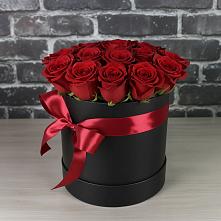 Цветочная композиция из Розы в шляпной коробке в Феодосии