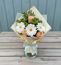 Букет цветов из:  Герберы, Розы и Хризантемы в Феодосии