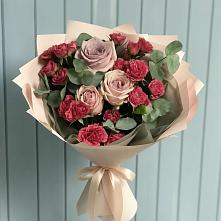 Букет цветов из:  Гвоздики и Розы в Феодосии