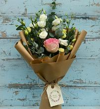 Букет цветов из:  Розы и Лизиантусы в Феодосии