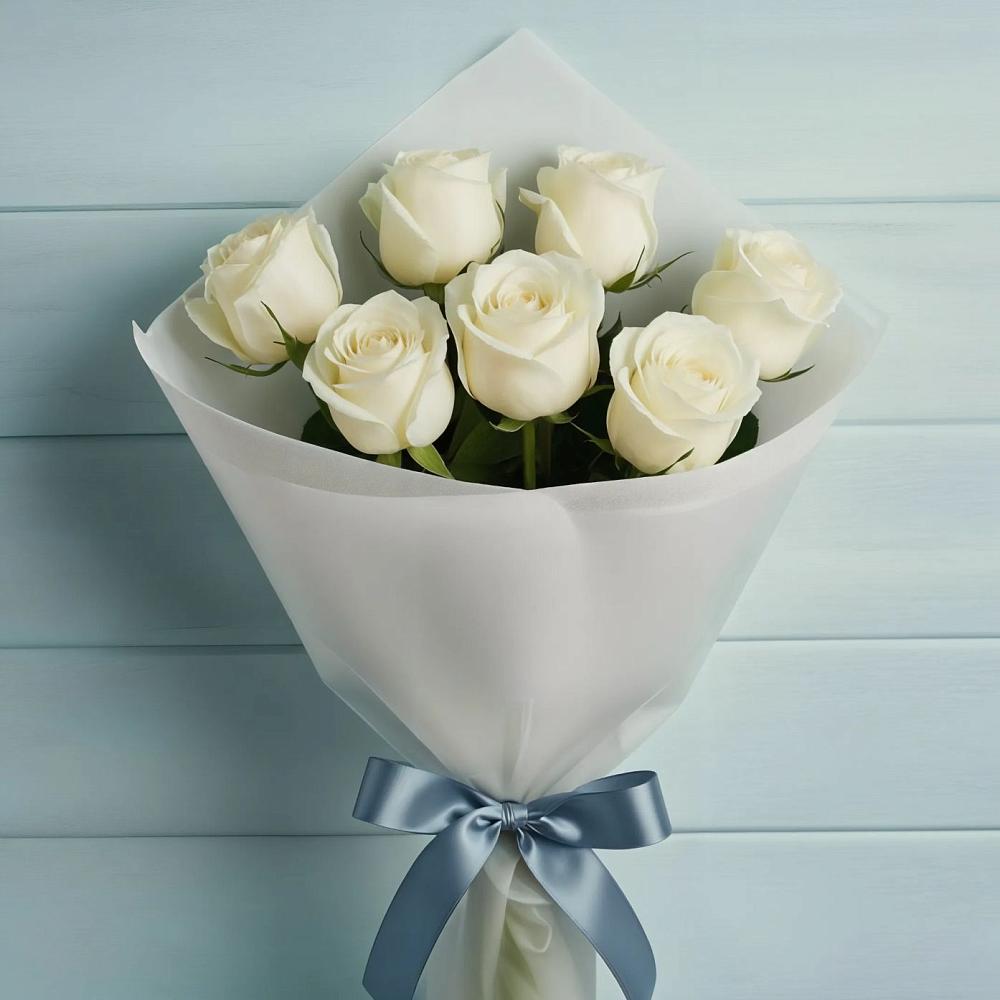 Букет 7 Белых роз Эдлесс Лав в Феодосии