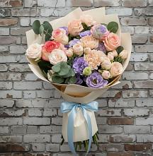 Букет цветов из:  Розы, Лизиантусы и Гвоздики в Феодосии