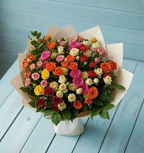 Букет Микс из разноцветных кустовых роз в Феодосии